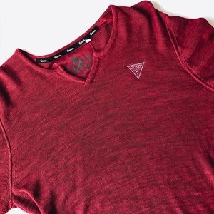 Guess Red M Men’s shirt, emblem & notch detail